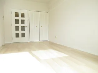 ニュー八景コープ【1階】の居間