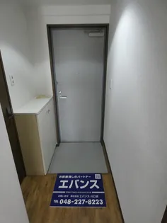 コートエスタ【2階】の玄関