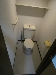 コートエスタ【2階】の内装