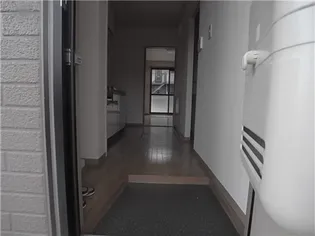 ファミール竹内 C【1階】の玄関