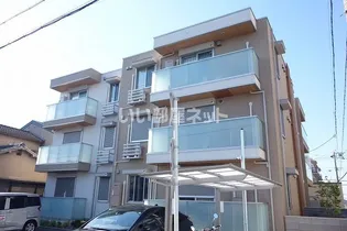 ラ・ベル・メール鳳【3階】の外観