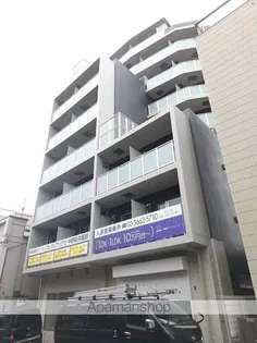 東京都中野区松が丘1【マンション】の外観