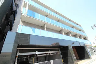 クリスタルビルの画像