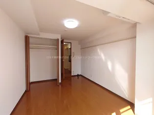 ウォーターフロント礎町【10階】の居間