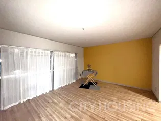 ハイツフジタ【3階】の居間