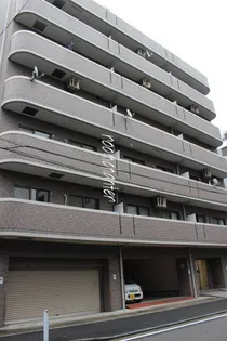 エステハイム横浜【2階】の外観