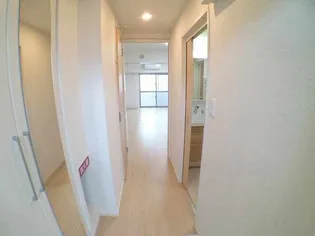 プレシャス.ワン【2階】の玄関