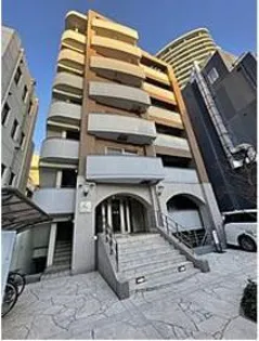 ランド南青山【2階】の外観
