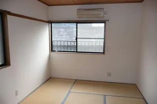 スリーゼ庄内II【2階】の居間