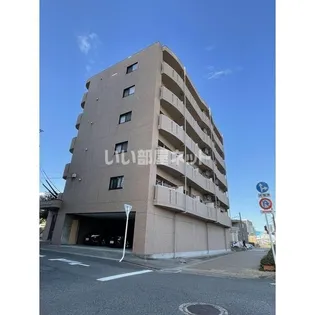 ランドマーク西町【5階】の外観