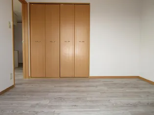 ミヤビコーポIII【2階】の居間