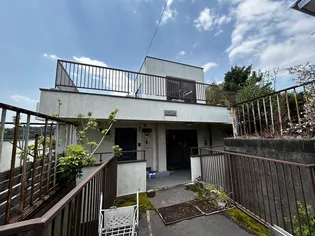 メゾン六浦【2階】の外観