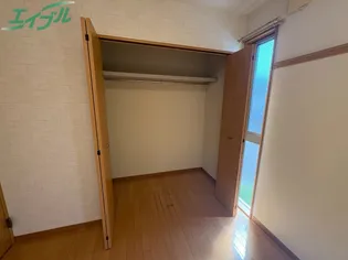 グリーンタウン伍番館【2階】の内装