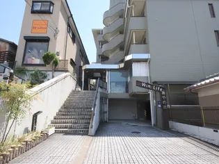 ウィンライフあやめ池【3階】の外観