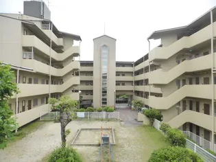 三和平城グランドパレス【4階】の外観