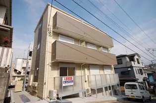 アンジュール【2階】の外観