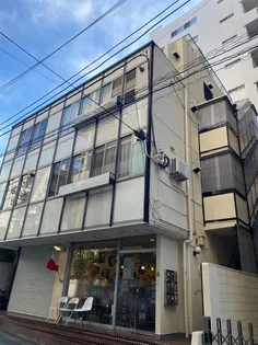 クリスタルビルの画像