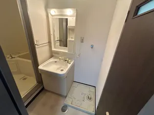 リバーサイドハイツ名切【1階】の内装