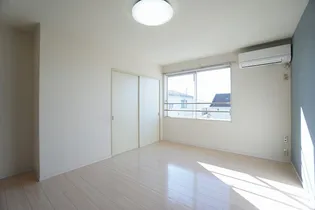 シェ・モワァB【2階】の内装