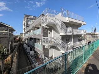 フィールド川和の画像