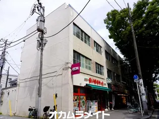 十字ビルの画像