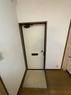 ウッディハイム月見ヶ丘【2階】の玄関