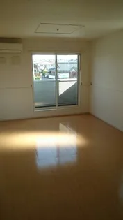 ポライトリーM・T【2階】の居間