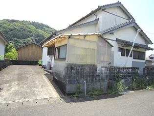 高知県高岡郡四万十町興津【一戸建】の外観