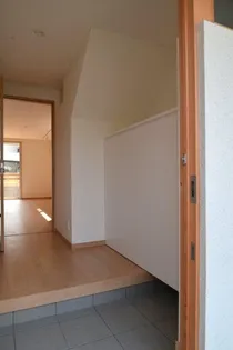 クレル後楽園B棟【2階】の玄関