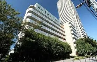 東京都新宿区河田町【マンション】の外観