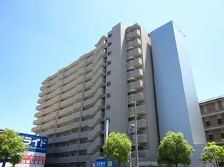 岡山県岡山市北区鹿田本町【マンション】の外観