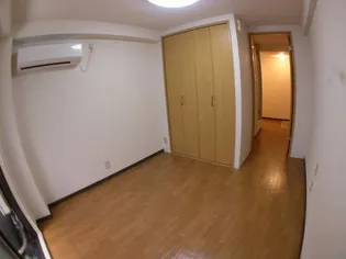 ロイヤルマンション【1階】の内装