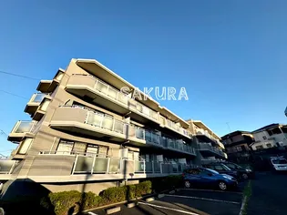 ロイヤル二俣川B棟【3階】の外観