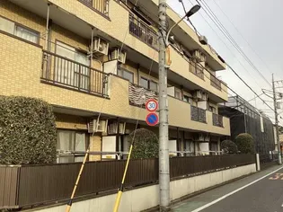 メゾンピーボワットの画像