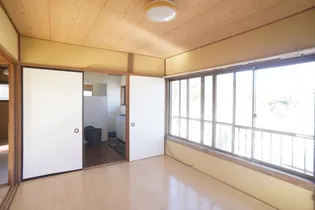 第一ハルミコーポの居間