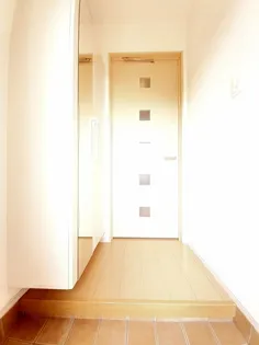 オーラキューブC【1階】の玄関