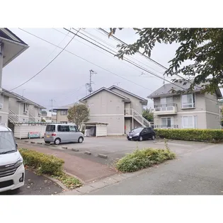 ビレッヂ山岸【2階】の外観
