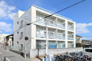 高田マンション【1階】の外観