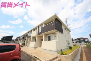 ランドマーク・レーヴA【1階】の外観