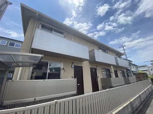 エシト ファミーユ【1階】の外観