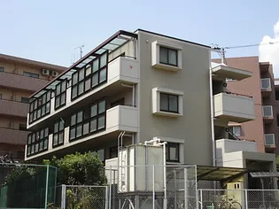 コリ-ヌ千里の外観