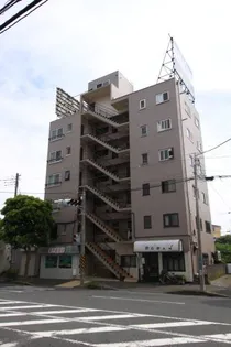 ホエールマンションの画像