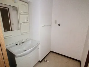 アルバNA【2階】の内装