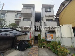 グロリアスハイム【1階】の外観