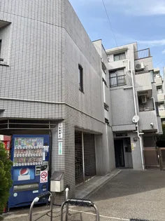 東京都世田谷区経堂1【マンション】の外観