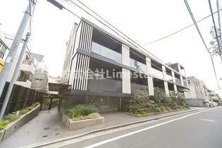 パークアクシスプレミア表参道【1階】の外観