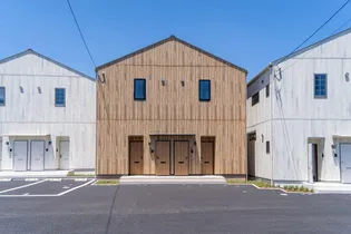 THE WOOD VILLAGE A棟の外観