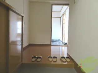 二日町ホームプラザ【4階】の玄関