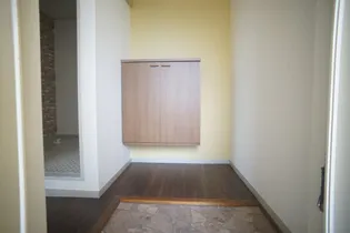 スリーエトワールB棟【2階】の玄関