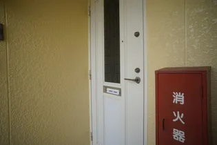 スリーエトワールB棟【2階】の玄関